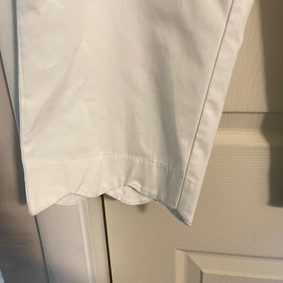 Kim Rogers Womens NWT White High Rise Side Zip Twill Scallop Capri Pants Size 10 - Picture 4 of 7